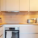 Apartment Hj 18 By Rockchair L Superhost Status L Super Flat, 2 Bedrooms 2 Bathrooms Balcony Elevator Welcomes You!