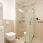 Hj 18 By Rockchair L Superhost Status L Super Flat, 2 Bedrooms 2 Bathrooms Balcony Elevator Welcomes You! برلين