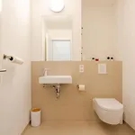 Hj 18 By Rockchair L Superhost Status L Super Flat, 2 Bedrooms 2 Bathrooms Balcony Elevator Welcomes You! شقة برلين