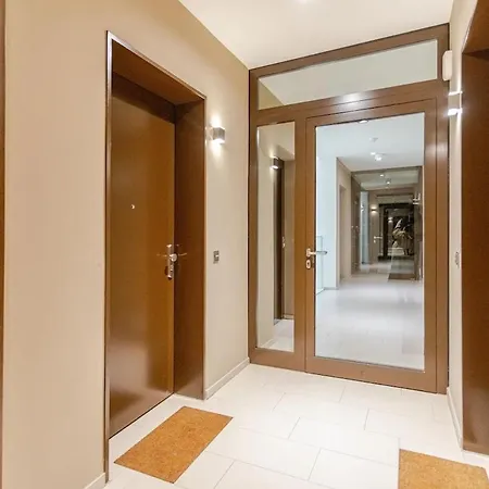 Hj 18 By Rockchair L Superhost Status L Super Flat, 2 Bedrooms 2 Bathrooms Balcony Elevator Welcomes You! Appartement