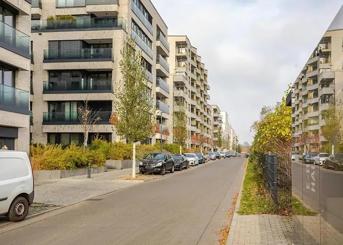 Apartamento Hj 18 By Rockchair L Superhost Status L Super Flat, 2 Bedrooms 2 Bathrooms Balcony Elevator Welcomes You! Berlín