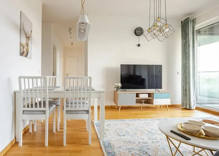 Hj 18 By Rockchair L Superhost Status L Super Flat, 2 Bedrooms 2 Bathrooms Balcony Elevator Welcomes You! * برلين