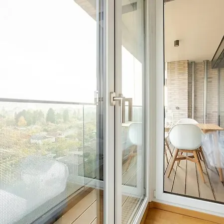 דירה Hj 18 By Rockchair L Superhost Status L Super Flat, 2 Bedrooms 2 Bathrooms Balcony Elevator Welcomes You! *