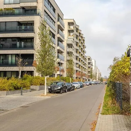 Lejlighed Hj 18 By Rockchair L Superhost Status L Super Flat, 2 Bedrooms 2 Bathrooms Balcony Elevator Welcomes You! Berlin