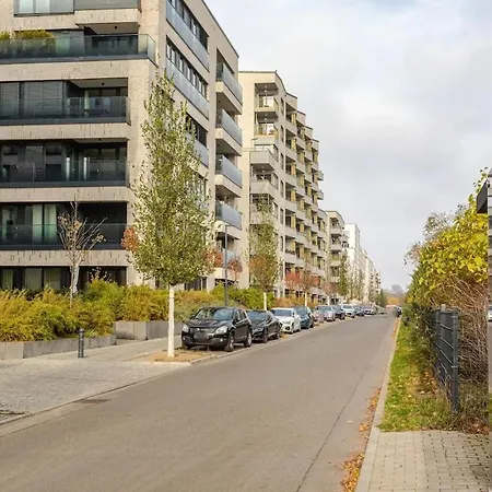 Apartman Hj 18 By Rockchair L Superhost Status L Super Flat, 2 Bedrooms 2 Bathrooms Balcony Elevator Welcomes You! Berlin
