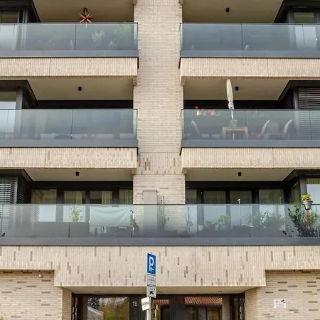 Apartman Hj 18 By Rockchair L Superhost Status L Super Flat, 2 Bedrooms 2 Bathrooms Balcony Elevator Welcomes You! Berlin