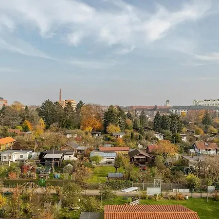 Hj 18 By Rockchair L Superhost Status L Super Flat, 2 Bedrooms 2 Bathrooms Balcony Elevator Welcomes You! *